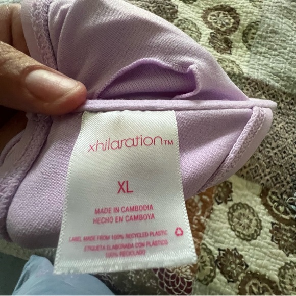 Bathing suit set XL too fits more medium and medium bottoms. - Picture 6 of 6